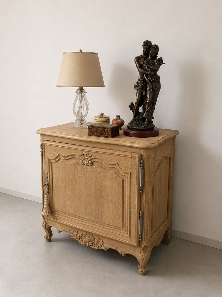 Commode et chevet anciens restaurés en bois massif — ANTIQUA, Aix-en-Provence